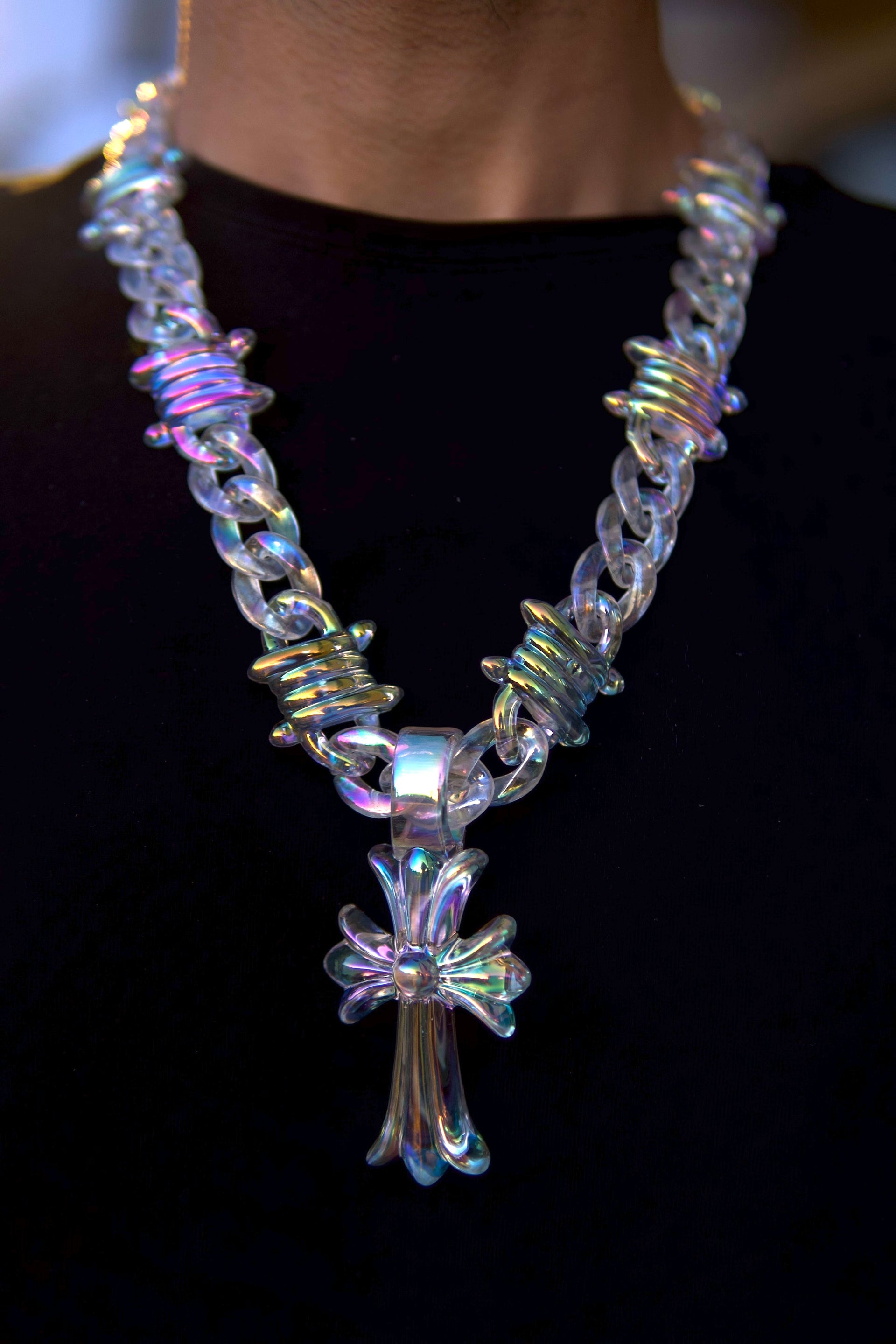 GlassHouse™ IRIDESCENT CROSS CHAIN SET