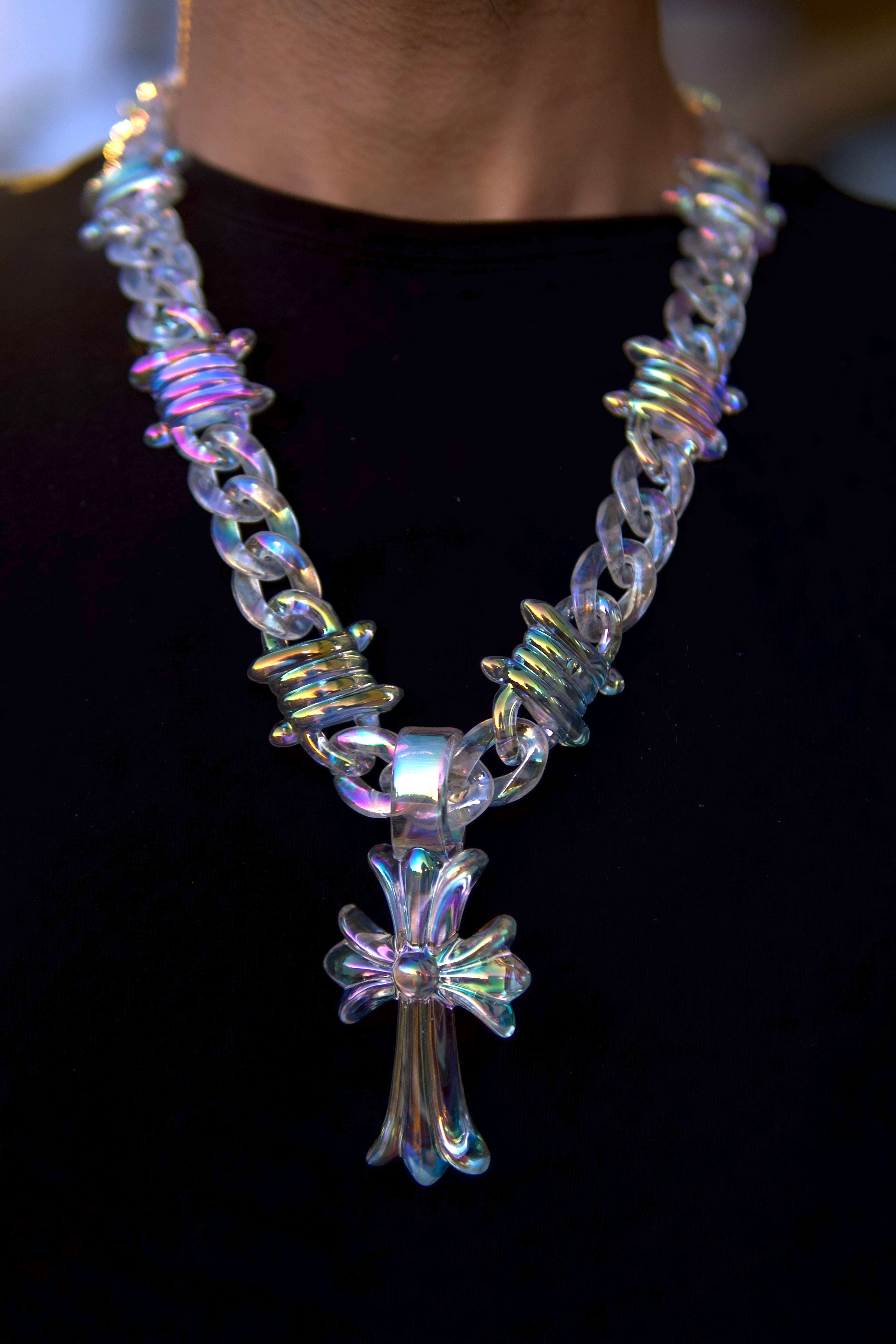 GlassHouse™ IRIDESCENT CROSS CHAIN SET