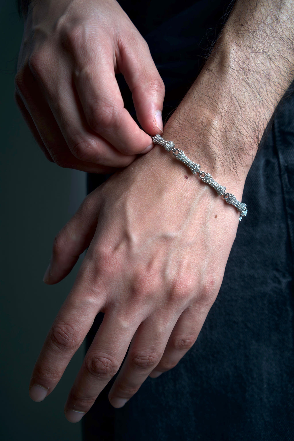 GlassHouse™ 3mm SILVER BONE BRACELET