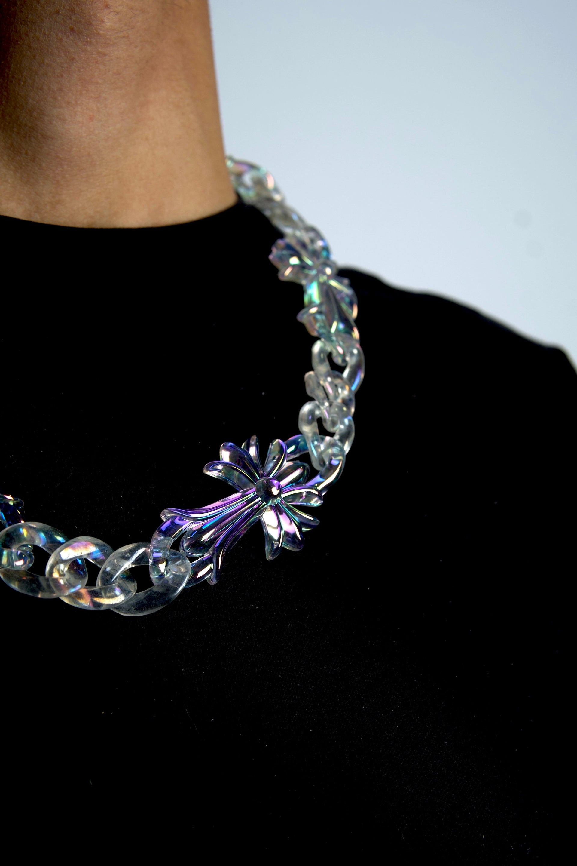 GlassHouse™ IRIDESCENT MULTI-CROSS CHAIN