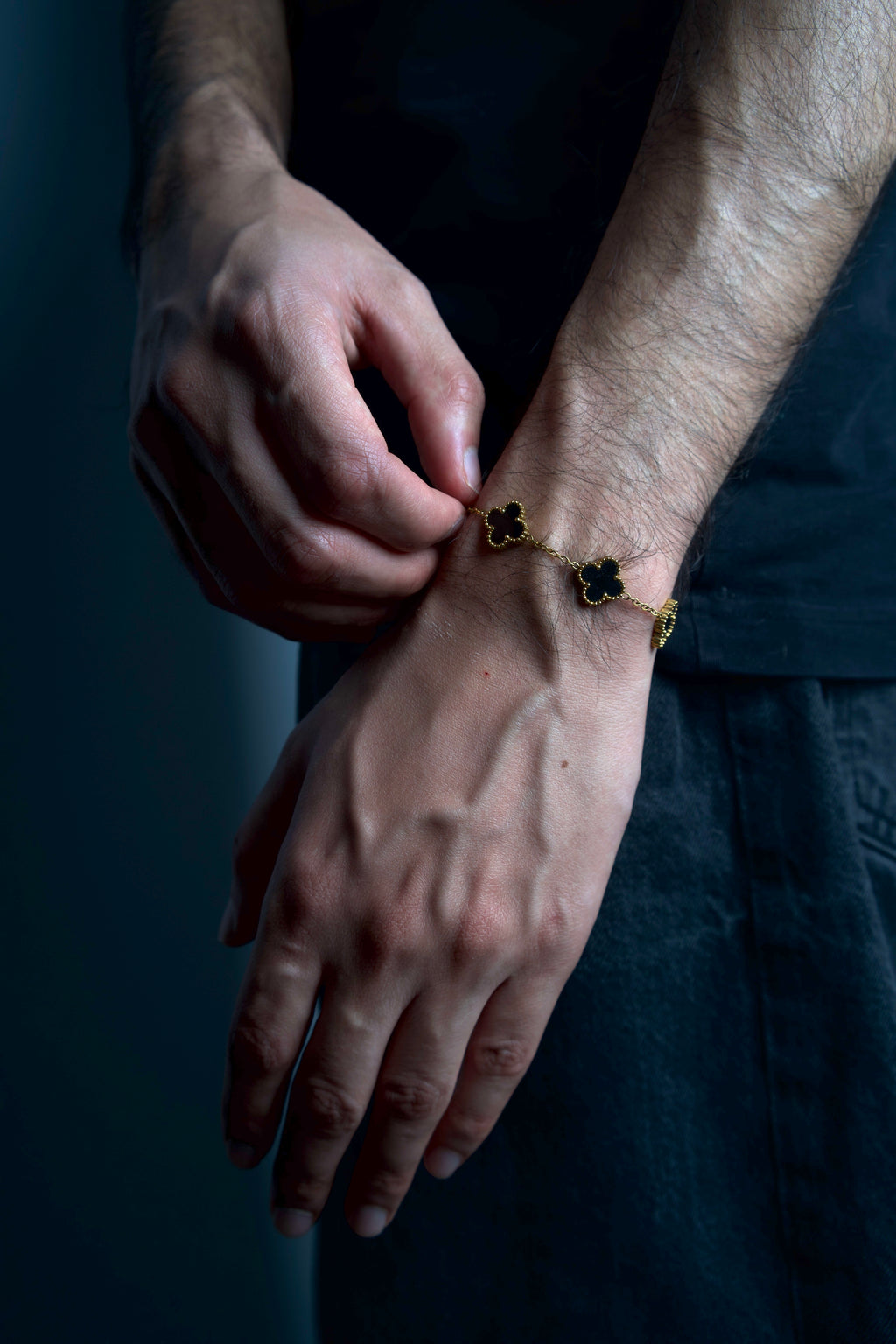 GlassHouse™ BLACK CLOVER BRACELET